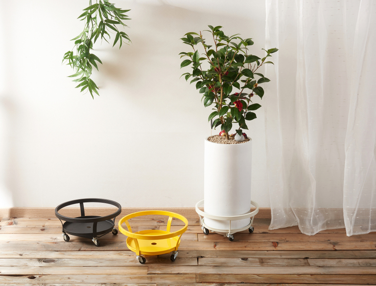 #화분받침대 연출컷